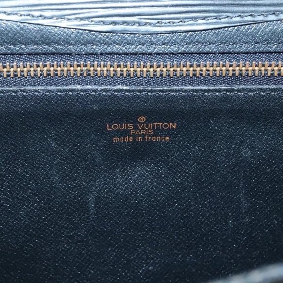 LOUIS VUITTON Epi Montaigne 27 Clutch Bag Black - Picture 14 of 16